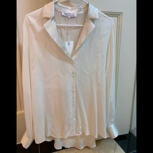 Lovely ivory crepe shirt with satin collar